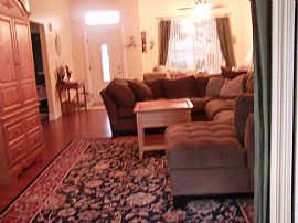 Amazing 3 Bedroom Home with Beautiful Pool and Hot Tub  in Orlando, FL (Photo 2 of 7)