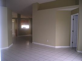 Quaint 4 Bedroom Single Family Home - Only AC Uses Electric in Davenport, FL (Photo 3 of 4)