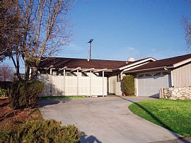 Spacious 3 Bedroom Single Family Home with Fenced Backyard in Glendora, CA