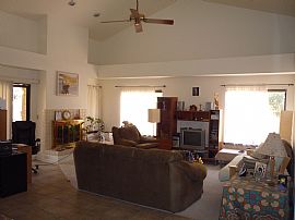 Beautiful 2 Bedroom Home in Lake Subdivision - Perfect Location! in Chandler, AZ (Photo 3 of 4)