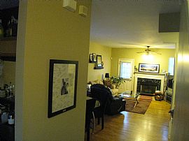 Beautiful 2 Bedroom Townhouse in Excellent Location! in Atlanta, GA (Photo 3 of 6)