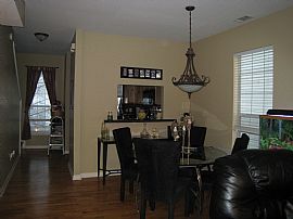 Beautiful 2 Bedroom Townhouse in Excellent Location! in Atlanta, GA (Photo 4 of 6)