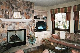 Beautiful 3 Bedroom Home on Potters Lake  in East Troy, WI (Photo 4 of 5)