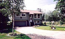 Beautiful 3 Bedroom Home on Potters Lake  in East Troy, WI