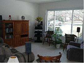 Charming 3 Bedroom Ranch Home on Lovely Lot in Oxford, MI (Photo 4 of 6)