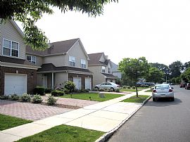 Beautiful 3 Bedroom Townhouse in Windsor Meadows  in East Windsor, NJ (Photo 10 of 12)