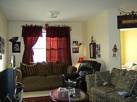 Beautiful 3 Bedroom Townhouse in Windsor Meadows  in East Windsor, NJ (Photo 3 of 12)