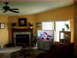 Great 3 Bedroom Home with Pool and Barn on 5 Fenced Acres in Trenton, FL (Photo 4 of 4)