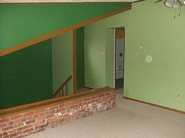 Charming 1 Bedroom Apartment in Mainstrasse  in Covington, KY (Photo 3 of 8)