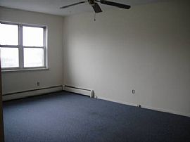 Spacious 3 Bedroom Duplex Apartment - Available Now in Woodside, NY (Photo 7 of 9)