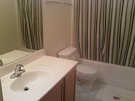 $850/mo. Cute 3 Bd/2 Ba/2 Cg in Phoenix in Phoenix, AZ (Photo 3 of 3)