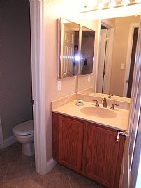 $850 Villa Borgada Condo in Downtown (2881 Huntington Ave.) in Fresno, CA (Photo 4 of 7)