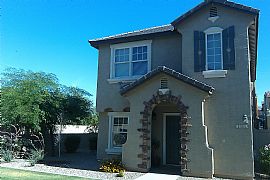 Upscale 3 Bedroom Home in Great Location in Gilbert, AZ
