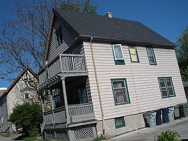 Charming 4 Bedroom Home By UWM in Milwaukee, WI
