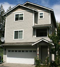 3 Bedrooms ,2.5 Baths Near Boeing Field Everett Wa  in Everett, WA