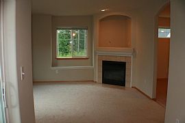 3 Bedrooms ,2.5 Baths Near Boeing Field Everett Wa  in Everett, WA (Photo 3 of 12)