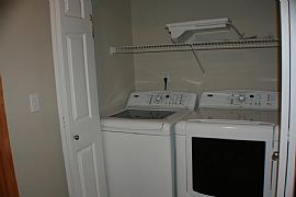 3 Bedrooms ,2.5 Baths Near Boeing Field Everett Wa  in Everett, WA (Photo 5 of 12)