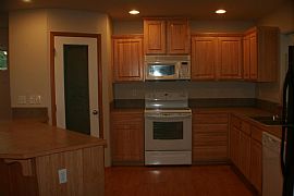 3 Bedrooms ,2.5 Baths Near Boeing Field Everett Wa  in Everett, WA (Photo 8 of 12)