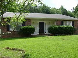 Gorgeous 3 Bedroom Home  - Perfect For First Time Rental in Atlanta, GA