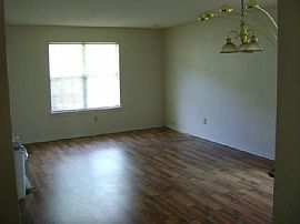 Gorgeous 3 Bedroom Home  - Perfect For First Time Rental in Atlanta, GA (Photo 2 of 8)