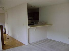 Gorgeous 3 Bedroom Home  - Perfect For First Time Rental in Atlanta, GA (Photo 4 of 8)