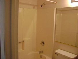 Gorgeous 3 Bedroom Home  - Perfect For First Time Rental in Atlanta, GA (Photo 6 of 8)