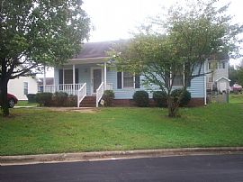 Sublime 3 Bedroom Home in Quiet Neighborhood in Greensboro, NC