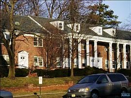 Scarborough Manor  in Englewood, NJ (Photo 3 of 4)