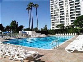 Pristine 1 Bedroom Apartment on Neilson Way in Santa Monica, CA