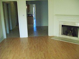 Appealing 3 Bedroom Lake Front Home with All Appliances in Cordova, TN (Photo 2 of 7)