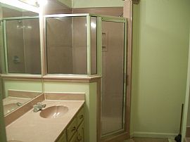 Appealing 3 Bedroom Lake Front Home with All Appliances in Cordova, TN (Photo 7 of 7)