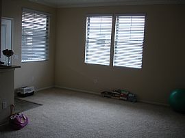 Luxury 1 Bedroom Apartment with Large Open Floor Plan in San Diego, CA (Photo 4 of 4)