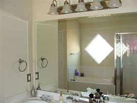 Beautiful 3 Bedroom Dr Horton Home - Minutes From Ft. Hood! in Copperas Cove, TX (Photo 7 of 12)