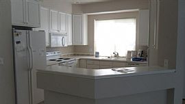 Quiet 2 Bedroom Home in Renton Highlands in Renton, WA (Photo 3 of 5)