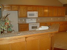 Awesome Upscale 4/2/2 Settlers' Crossing - Deer Creek Schools in Edmond, OK (Photo 5 of 12)