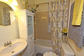 Gorgeous, Completely Rehabbed 3 Bedroom Home in Tower Grove East in Saint Louis, MO (Photo 4 of 12)