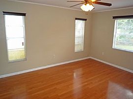 Beautiful 2/2 Home in Seminole in Seminole, FL (Photo 5 of 8)