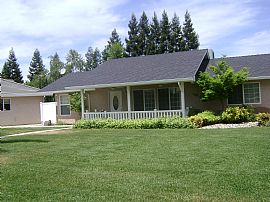 Very Nice 2 Bedroom Home  with Office in Oakdale, CA