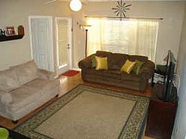 Enticing 2 Bedroom Condo in Hyde Park Village - South Tampa in Tampa, FL