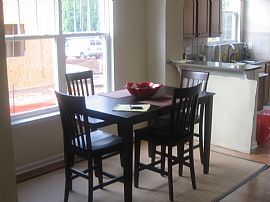 End Unit Townhome Near Crabtree Valley Mall in Raleigh, NC (Photo 9 of 11)