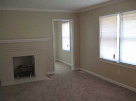 3 Bedroom in 2929 Akron St. in Atlanta, GA (Photo 2 of 3)