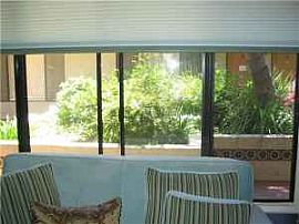 Newly Remodeled Luxury Townhouse in Glendale, CA (Photo 7 of 8)