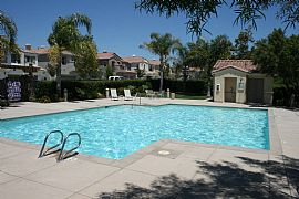 2 Bedroom, W/garage - San Marcos / Uc San Marcos  in San Marcos, CA (Photo 7 of 9)