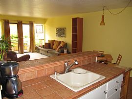 Furnished Condo Unit in Oakland, CA (Photo 1 of 8)