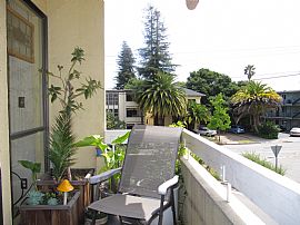 Furnished Condo Unit in Oakland, CA (Photo 6 of 8)