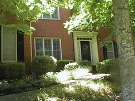 Beautiful Home in Park Like Setting in Jonesboro, GA (Photo 2 of 8)