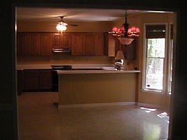 Beautiful Home in Park Like Setting in Jonesboro, GA (Photo 4 of 8)