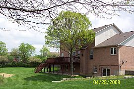 Spacious 4 Bedroom Home on 2.5 Acres with Stocked Pond in Liberty Township, OH (Photo 4 of 10)