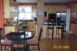 Spacious 4 Bedroom Home on 2.5 Acres with Stocked Pond in Liberty Township, OH (Photo 5 of 10)