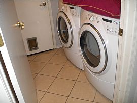 2 Cozy Rooms Avail. For Rent in My Home Fenced Pool in Glendale, AZ (Photo 4 of 5)